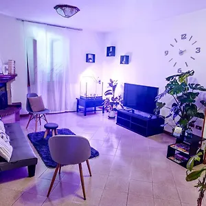 https://charlies-home-entire-furnished-apartment-with.it-tuscanyhotel.com